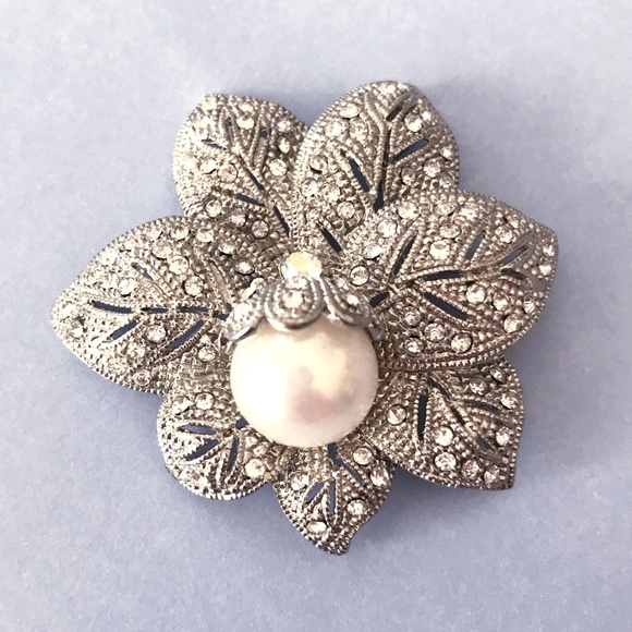 SILVER AND PEARL BROOCH / SCARF CLIP - Picture 1 of 2